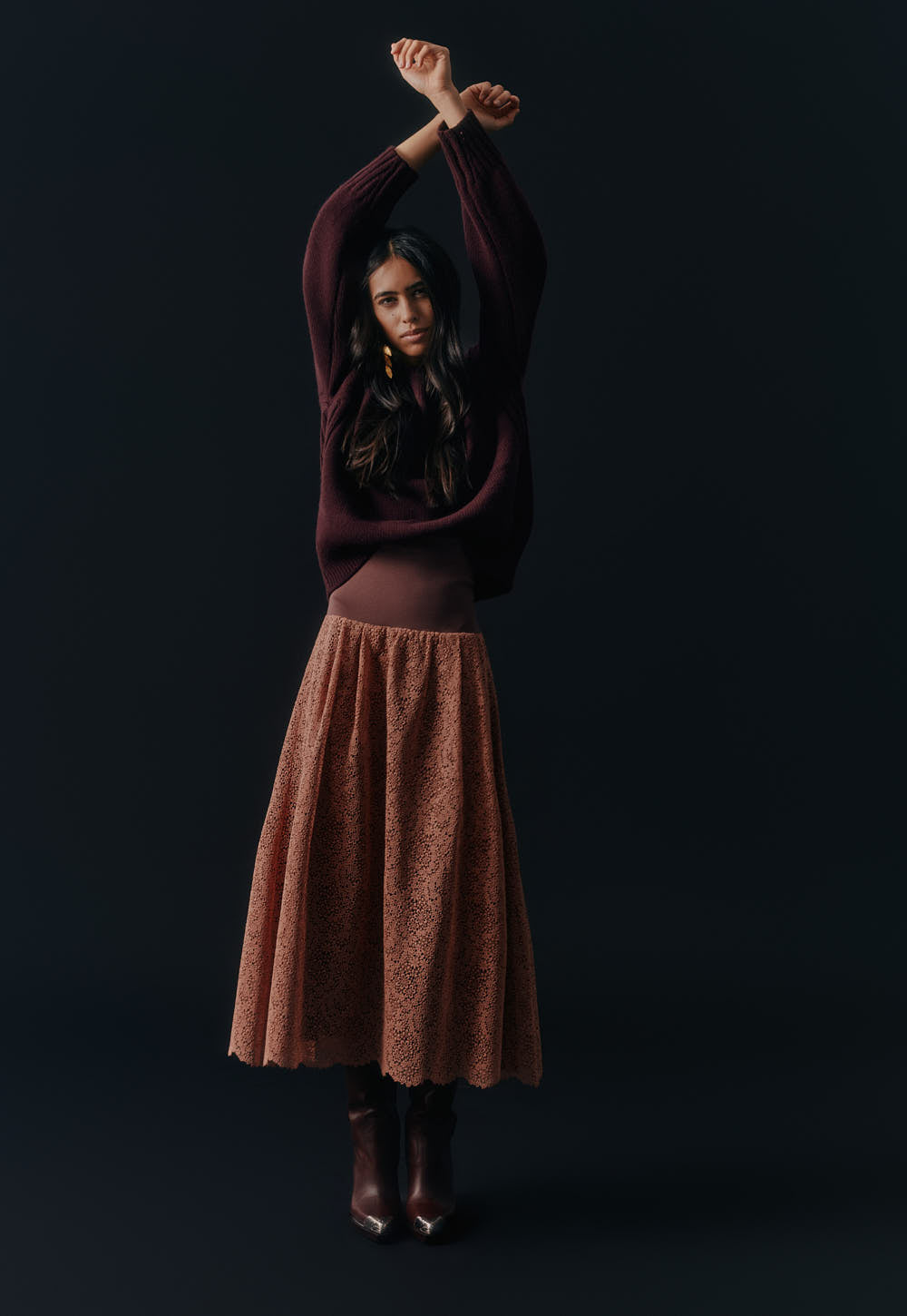 Antonia Zander Fabienne Skirt in Dusty Pink crafted from delicate floral lace with a wide rib-knit waistband made from RWS-certified virgin wool.
