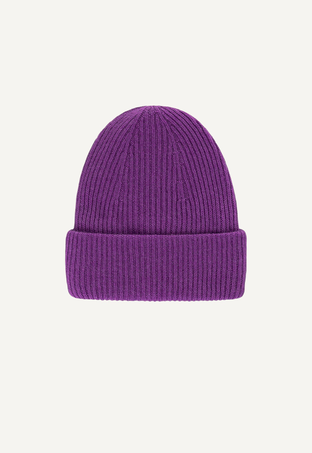 Antonia Zander Pisa Beanie in Violet, a double-layered cashmere hat in fisherman’s rib